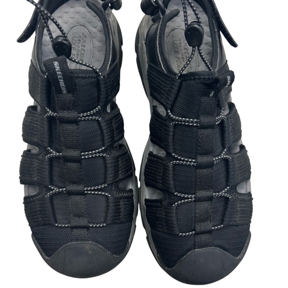 Skechers Men's Relaxed Fit Luxe Foam Black Athletic Shoes